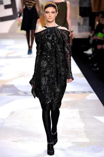 Look 34